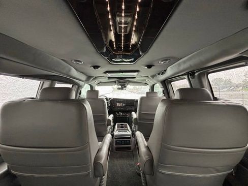 Used 2019 GMC Savana 2500 RWD image 3
