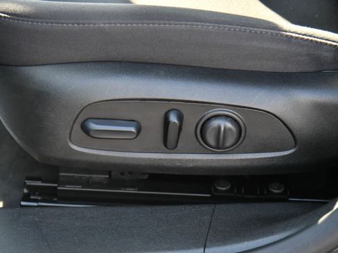 Used 2023 Chevrolet Malibu LT image 16