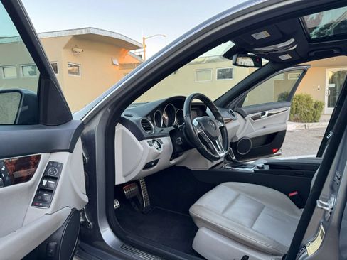 Used 2012 Mercedes-Benz C 250 Sedan image 11