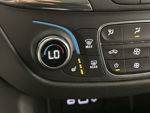 Used 2024 Chevrolet Equinox LT AWD/4WD image 41