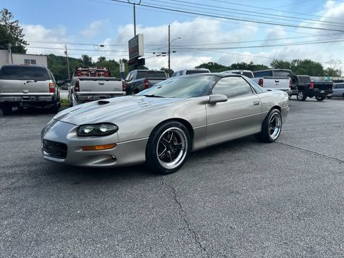 Used 2001 Chevrolet Camaro Z28 w/ SS Performance/Appearance Pkg RWD image 1