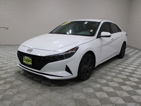 Used 2022 Hyundai Elantra SEL w/ Convenience Package image 7