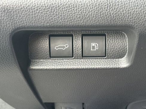 Used 2025 Toyota Crown Signia image 20