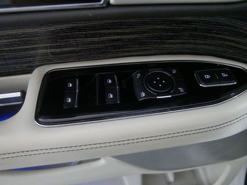 Used 2020 Lincoln Navigator Black Label w/ Cargo Convenience Package AWD/4WD image 19