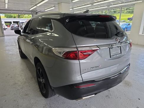 Used 2023 Buick Enclave Essence AWD/4WD image 3