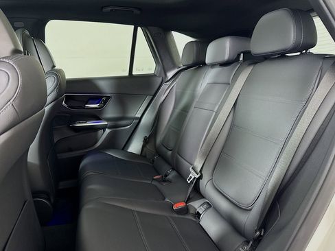 New 2026 Mercedes-Benz GLC 300 image 7
