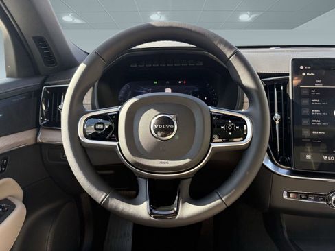 New 2026 Volvo XC90 B6 Plus w/ Protection Package Premier image 16