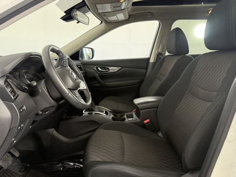 Used 2020 Nissan Rogue SV AWD/4WD image 15