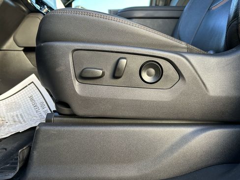 Used 2024 GMC Sierra 2500 AT4 w/ AT4 Premium Plus Package image 12