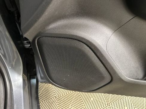 Used 2020 GMC Acadia SLE w/ Driver Convenience Package image 29