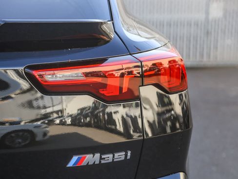 Used 2025 BMW X2 M35i w/ Premium Package image 7