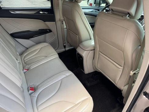 Used 2018 Lincoln MKC Premiere FWD image 26