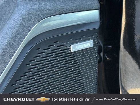 Certified 2025 GMC Acadia Denali image 26