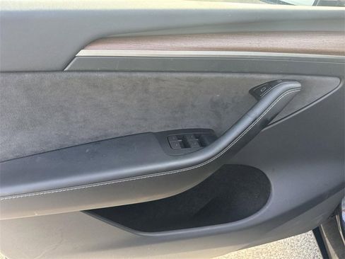 Used 2024 Tesla Model Y Long Range image 20