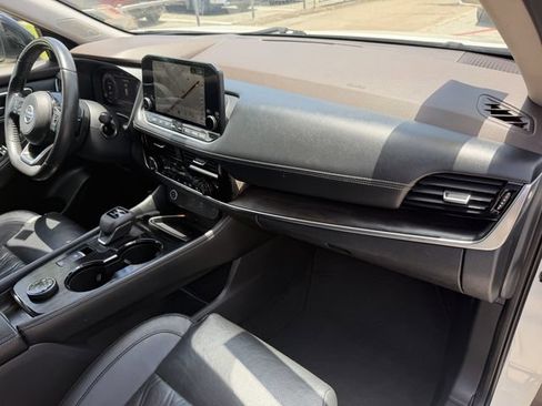 Used 2021 Nissan Rogue Platinum AWD/4WD image 31