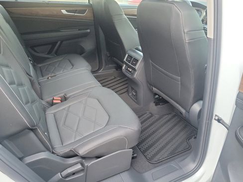 New 2026 Volkswagen Atlas SE FWD image 29