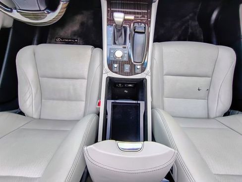 Used 2015 Lexus LS 460 L image 38