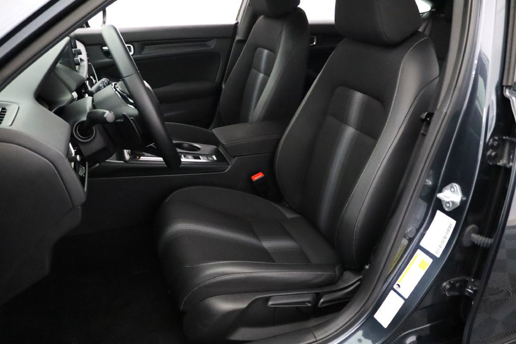 Used 2025 Honda Civic Sport image 2