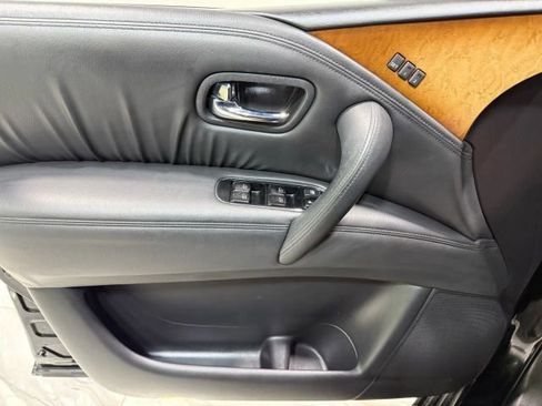 Used 2012 INFINITI QX56 2WD w/ Theater Pkg image 10