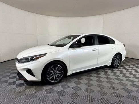 Used 2022 Kia Forte GT-Line w/ GT-Line Premium Package image 2
