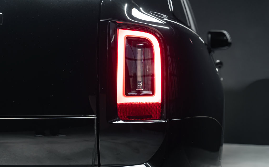 Used 2026 Rolls-Royce Cullinan AWD/4WD image 16