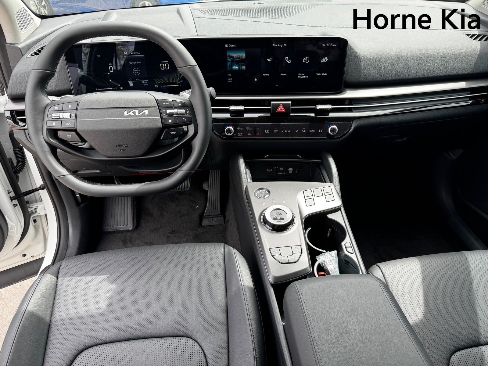 Certified 2026 Kia Sportage EX w/ EX Panoramic Sunroof Package AWD/4WD image 12