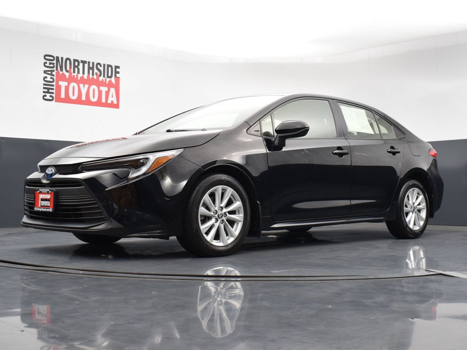 Used 2023 Toyota Corolla LE w/ LE Convenience Package FWD image 30