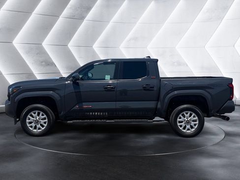 Used 2024 Toyota Tacoma SR5 RWD image 2