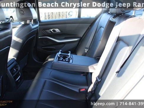 Used 2022 BMW 330i xDrive Sedan w/ M Sport Package image 35