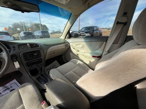 Used 1998 Oldsmobile Intrigue image 12