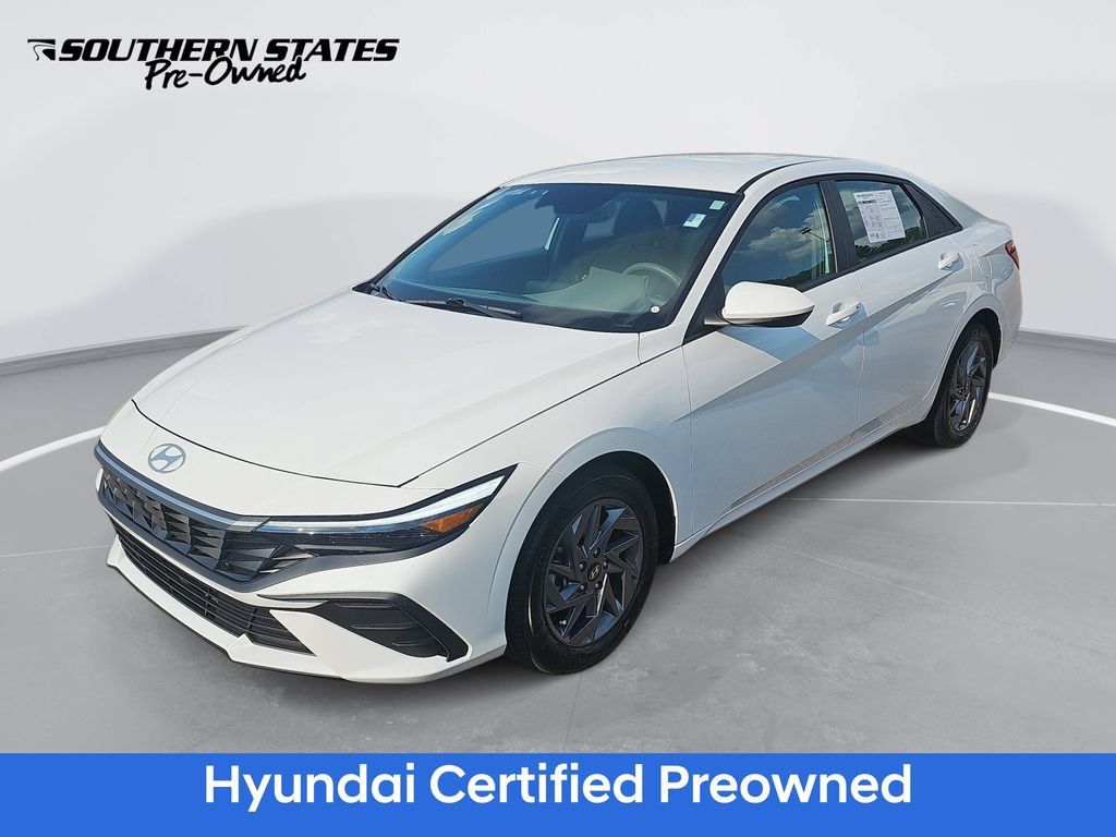 Certified 2024 Hyundai Elantra SEL FWD image 1