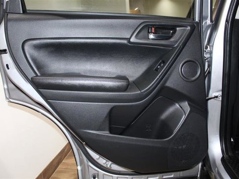 Used 2016 Subaru Forester 2.5i Limited image 31