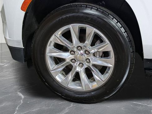 Used 2023 Chevrolet Suburban Premier AWD/4WD image 33