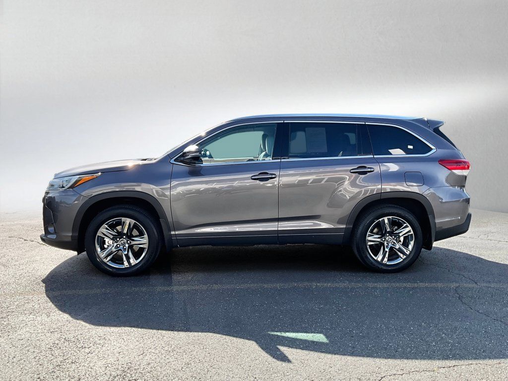 Used 2019 Toyota Highlander Limited Platinum AWD/4WD image 4