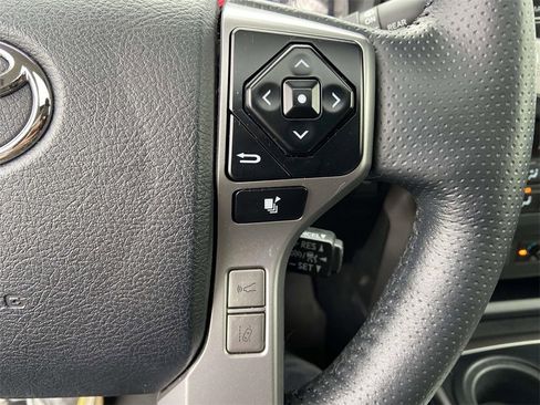 Used 2023 Toyota 4Runner Limited image 31