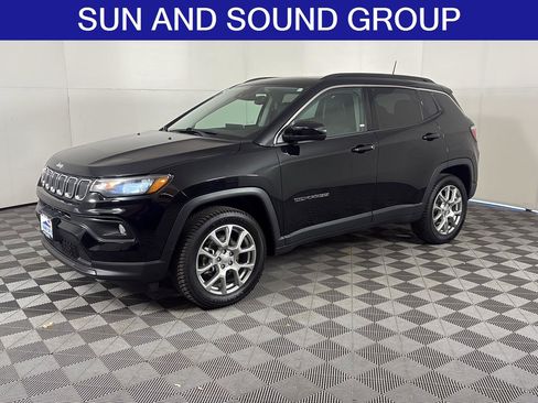 Used 2022 Jeep Compass Latitude w/ Sun and Sound Group image 1