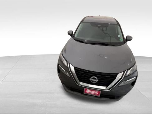 Used 2023 Nissan Rogue SV image 9