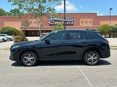 Used 2023 Honda HR-V EX-L image 2