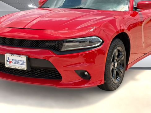 Used 2020 Dodge Charger SXT w/ Driver Convenience Group RWD image 18