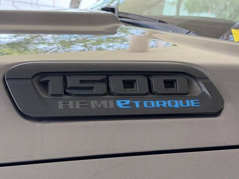 Used 2021 RAM 1500 Big Horn RWD image 16