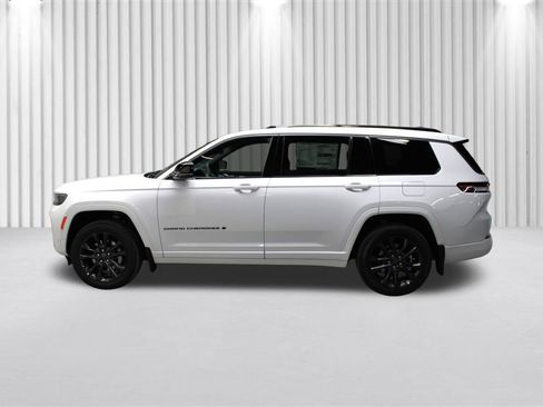 New 2026 Jeep Grand Cherokee L Limited image 7