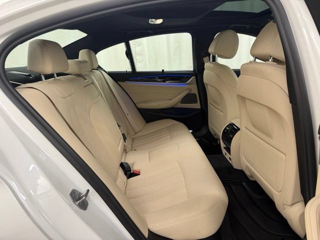 Used 2022 BMW 540i xDrive w/ Executive Package AWD/4WD image 18