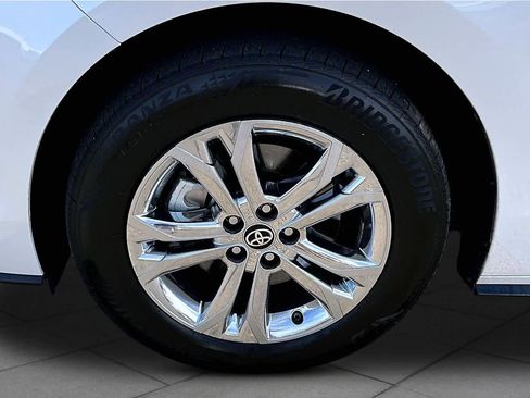 Certified 2024 Toyota Sienna Platinum AWD/4WD image 10