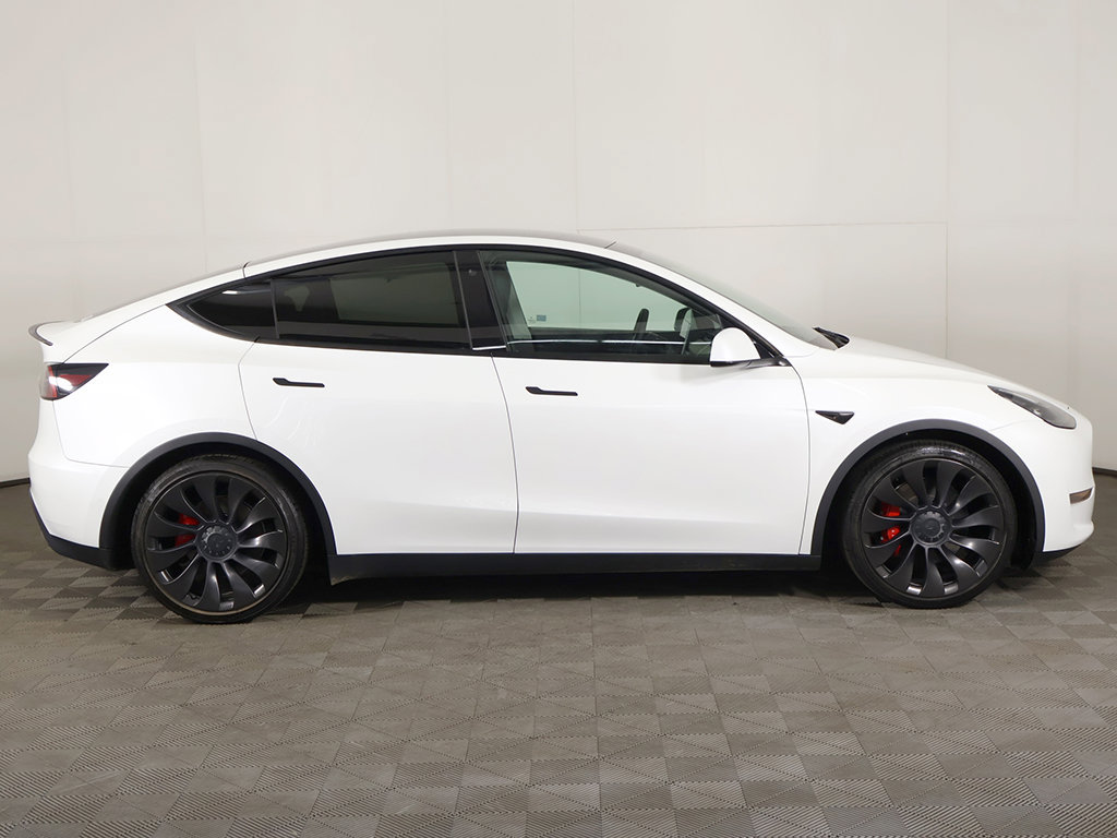 Used 2022 Tesla Model Y Performance AWD/4WD image 18
