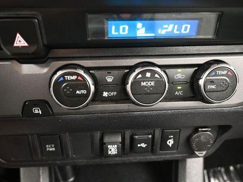 Used 2023 Toyota Tacoma 2WD Double Cab image 19