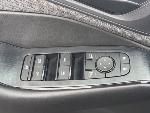 Certified 2023 Nissan Rogue S image 17