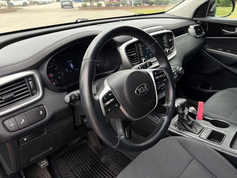 Used 2020 Kia Sorento S FWD image 14