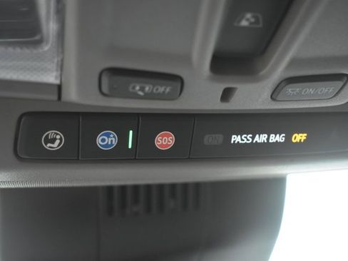 Used 2023 GMC Sierra 1500 SLT image 31