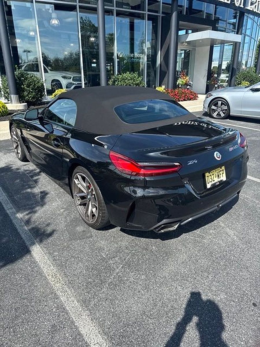 Used 2022 BMW Z4 M40i w/ Premium Package RWD image 4