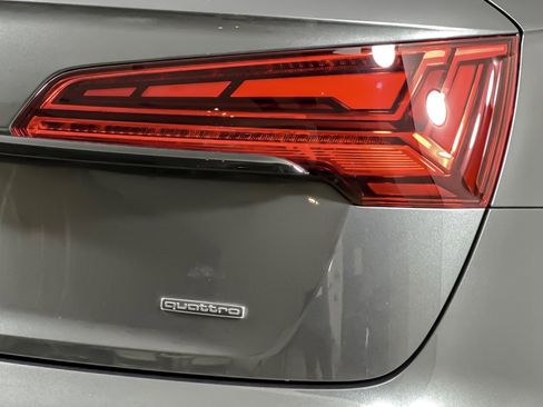 Used 2023 Audi Q5 e Premium Plus w/ Premium Plus Package image 25